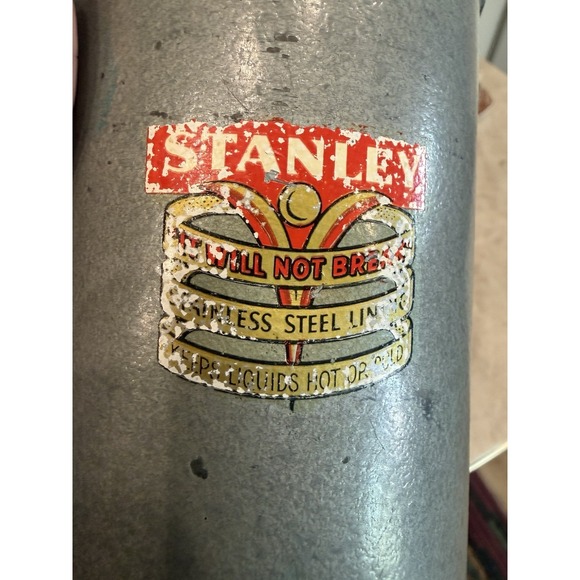 Vintage Stanley Metal Thermos Super Vac With Cork Missing & Cup/cover Decor Prop - Picture 4 of 4